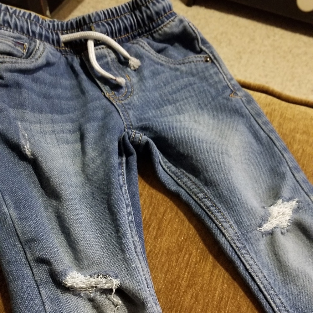 2T jeans